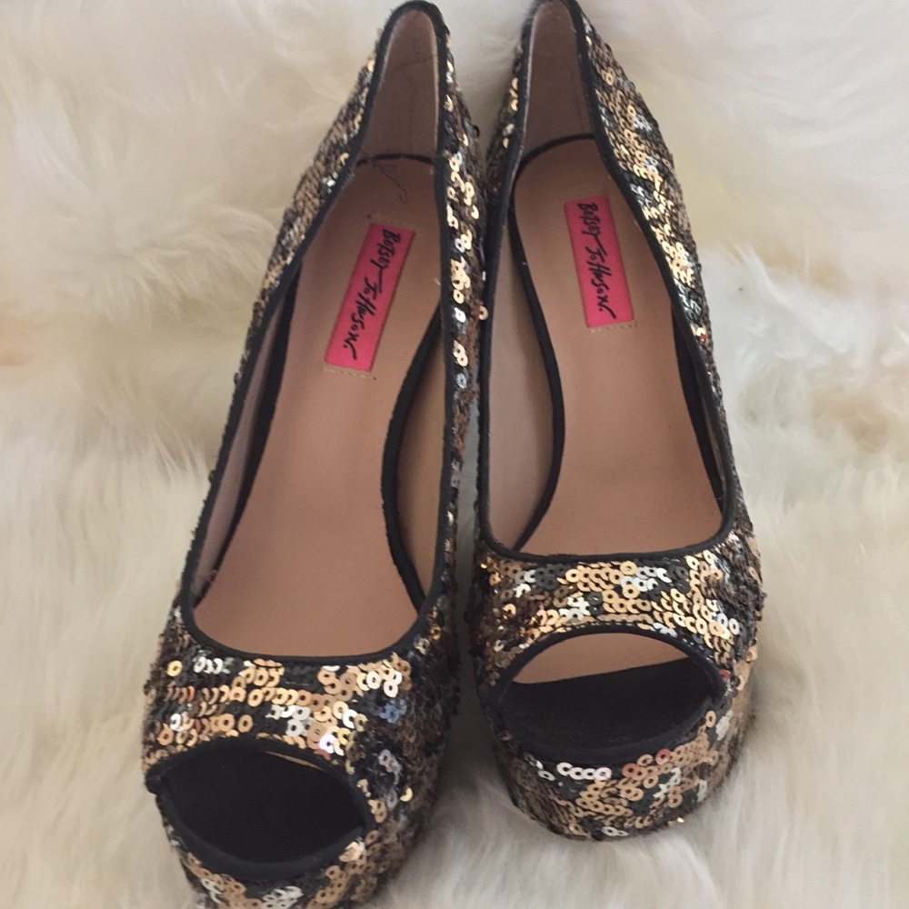 Betsey Johnson “Shiner” Sequin Platform Heels 🪩 - Picture 2 of 7